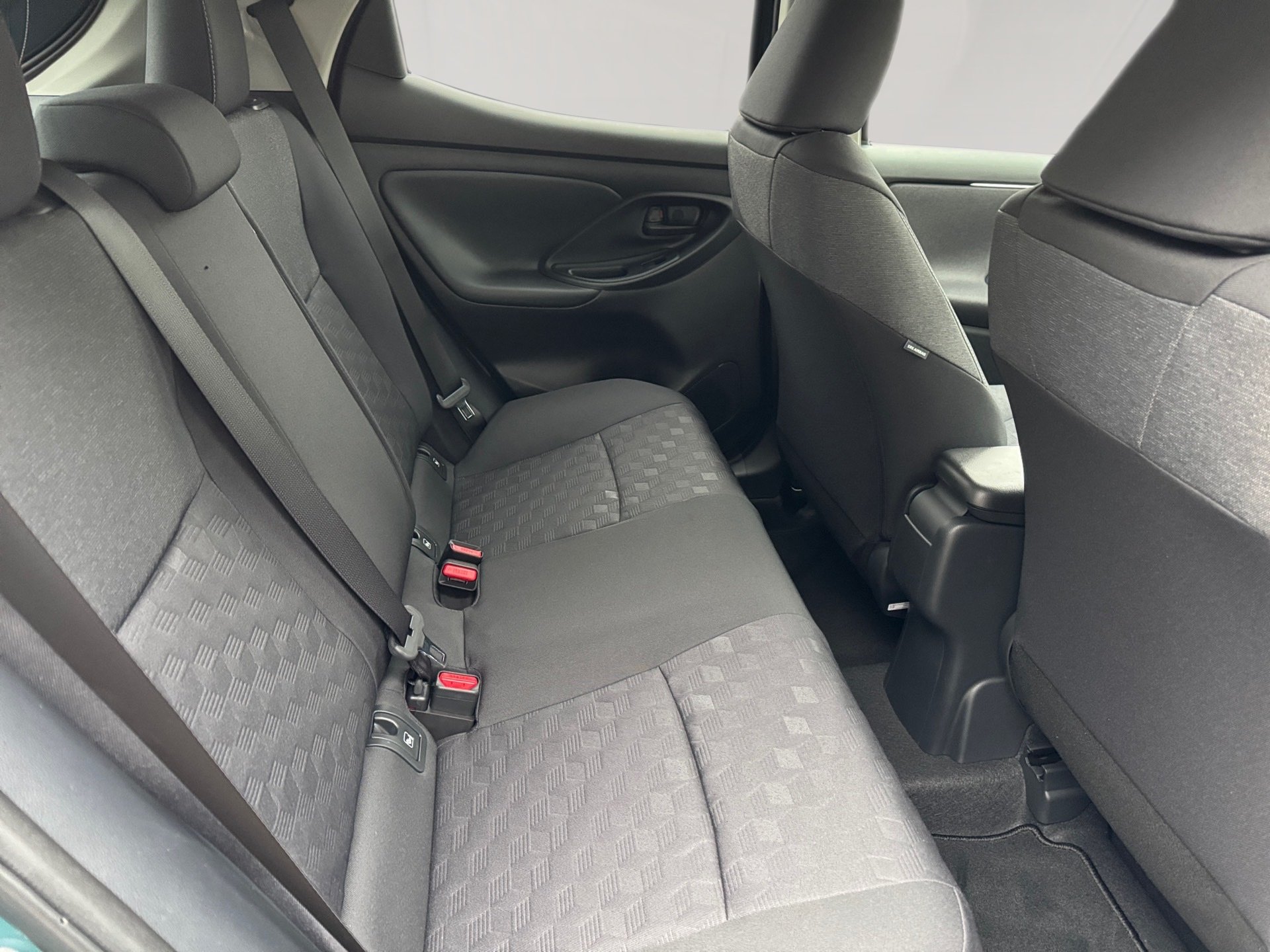 Foto 1 - Yaris 1.5 Hybrid Teamplayer mit Comfort-Paket, everest green