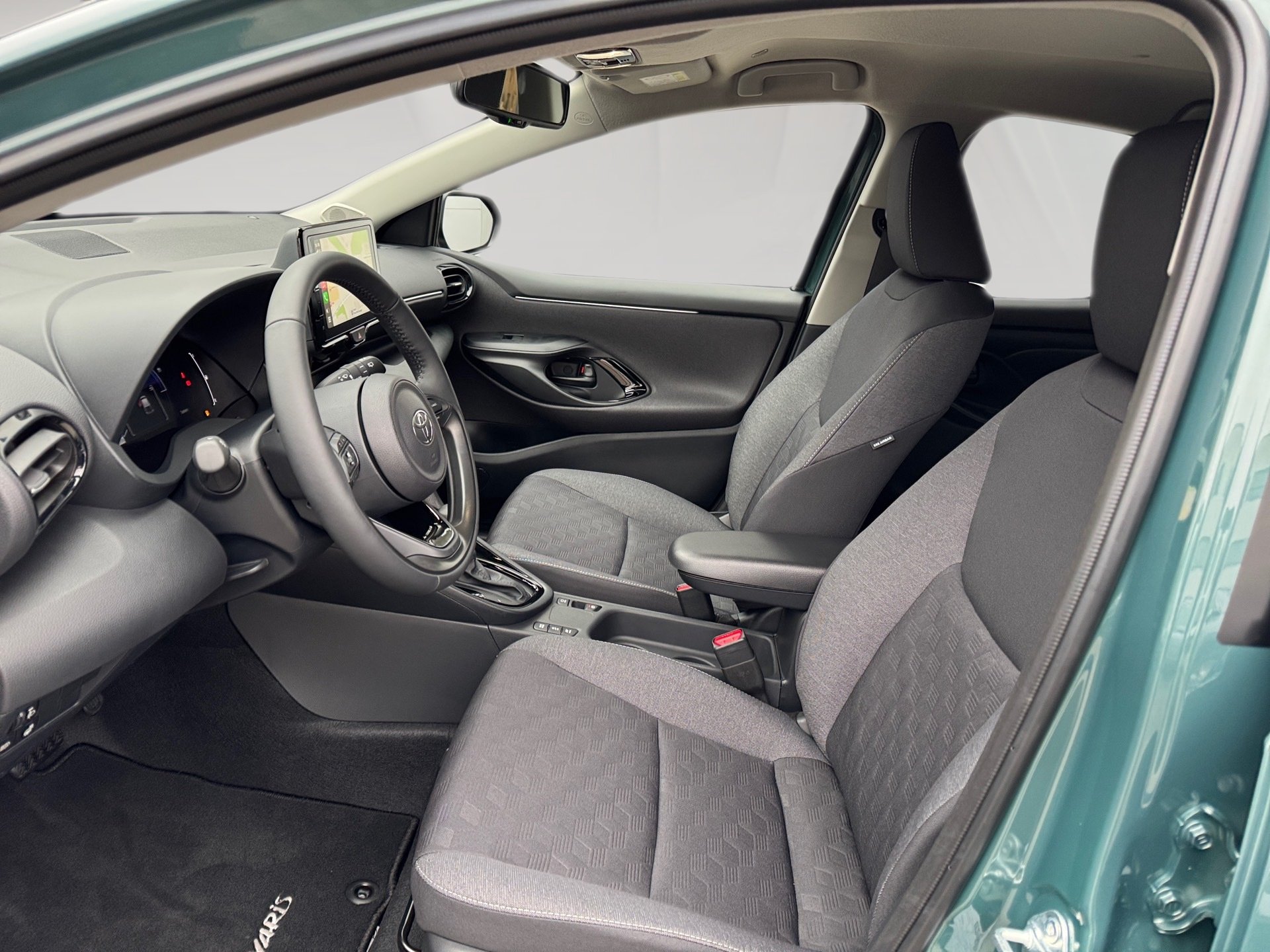 Foto 1 - Yaris 1.5 Hybrid Teamplayer mit Comfort-Paket, everest green